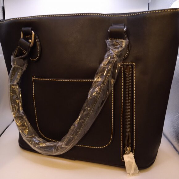 Trinity Ranch Tooled Concealed Carry Tote - Picture 2 of 3